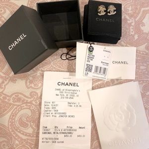 Gold CHANEL earrings